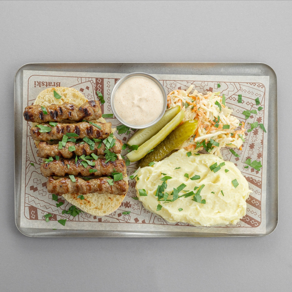 Белградские чевапи 5 шт. говядина-свинина с картофелем по-деревенски