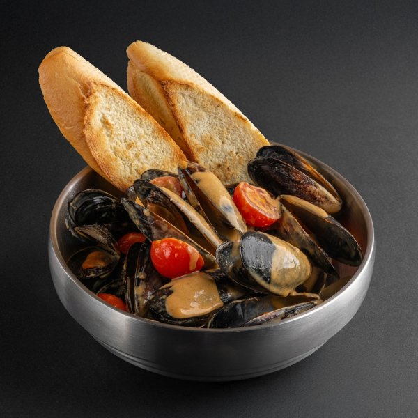 Мидии Том Ям