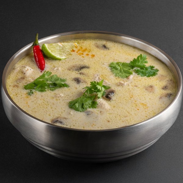 Том Кха с курицей