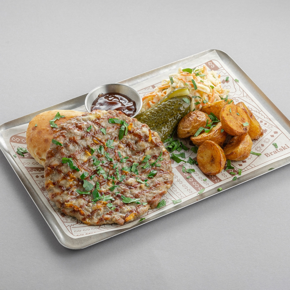 Гурманская плескавица говядина-свинина с картофелем по-деревенски