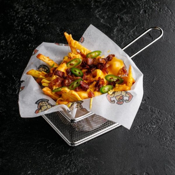 Острый картофель с сыром и беконом