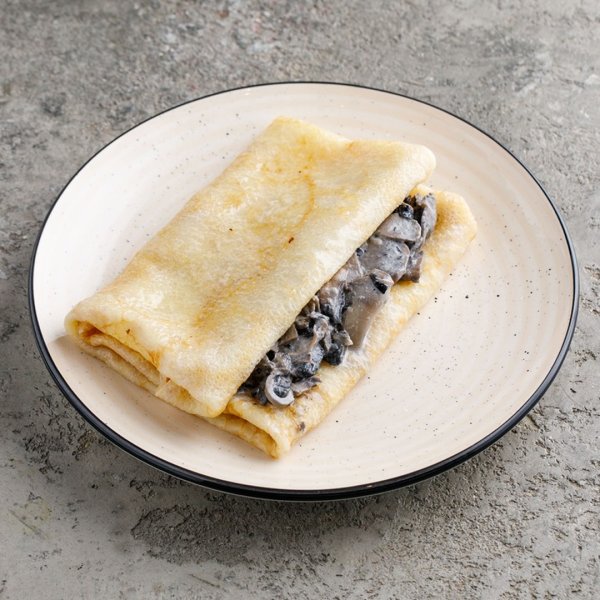 Блин с грибами в сливках