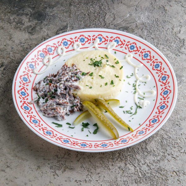 Бефстроганов с картофельным пюре