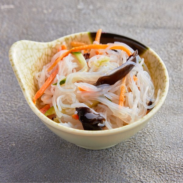 Салат из фунчозы