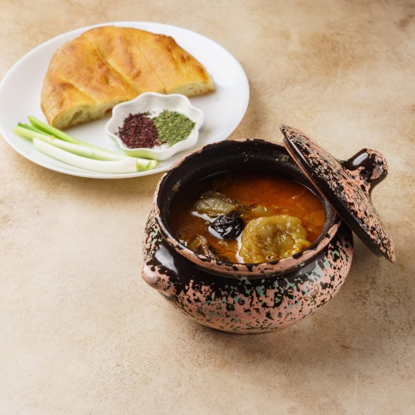 Пити с бараниной